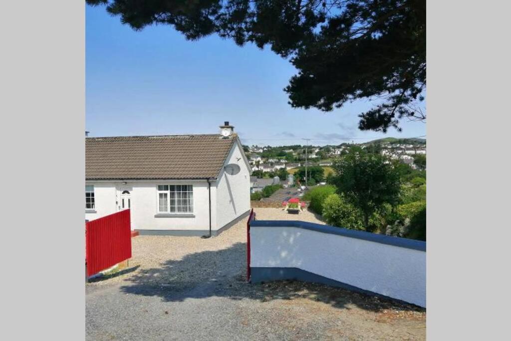 Red Gate Cottage Buncrana Exterior foto